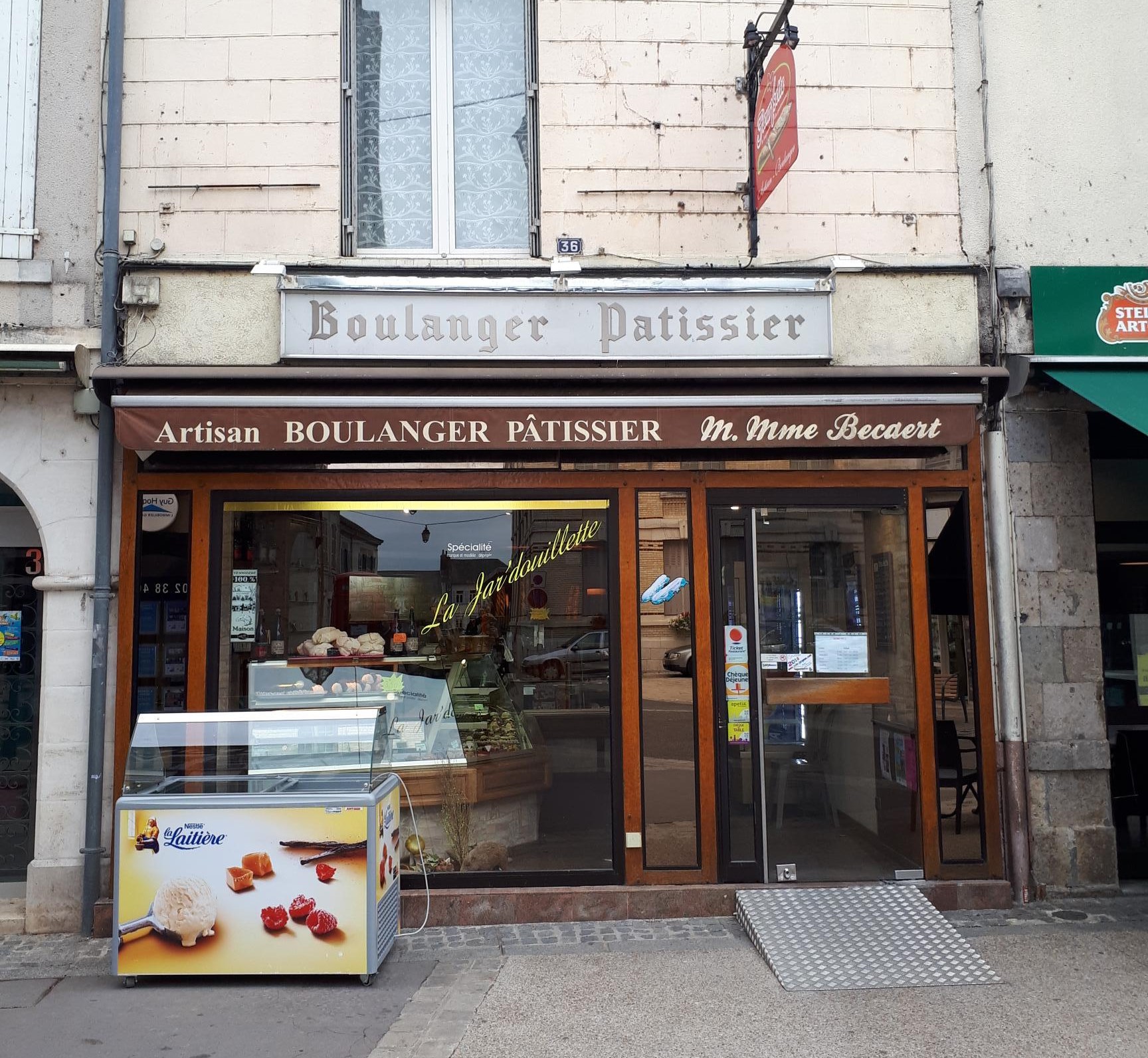 Boulangeriepâtisserie située dans un bourg Les Moulins Secrets d'Artisans